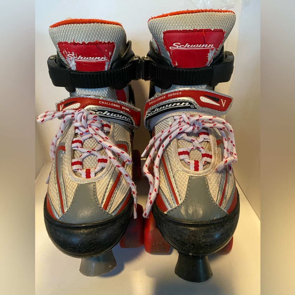 Schwinn Challenge Series Adjustable Skates youth size 1-4